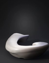 3d model: curved white plastic clip with smooth surfaces